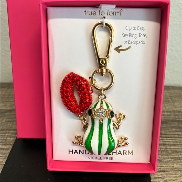 true to form Accessories - 💚 Charming Frog 🐸 💋 Bag Charm ✨
